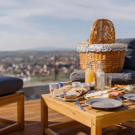 펜션 Feelmore Tiny House 에게르