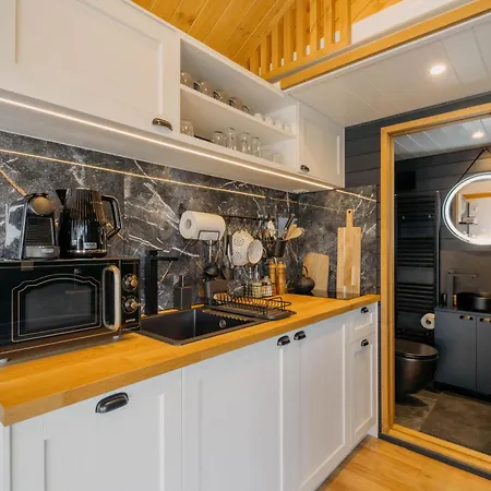 Feelmore Tiny House * Eger
